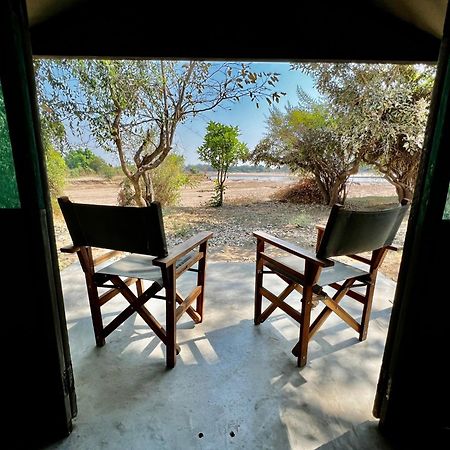 Msandile River Lodge Kakumbi Bagian luar foto