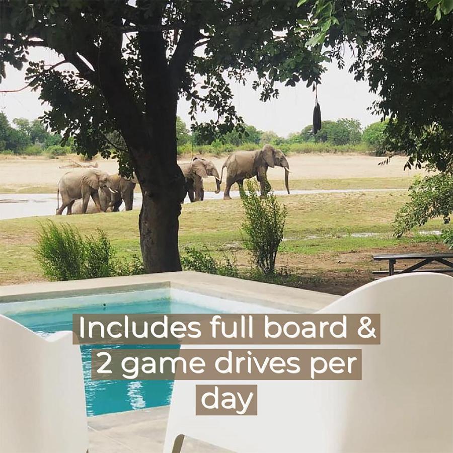 Msandile River Lodge Kakumbi Bagian luar foto