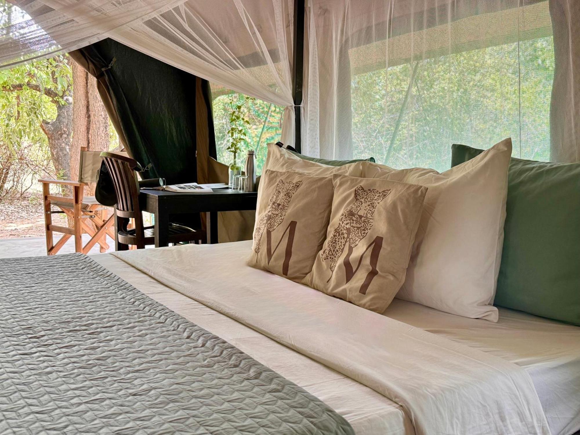 Msandile River Lodge Kakumbi Bagian luar foto