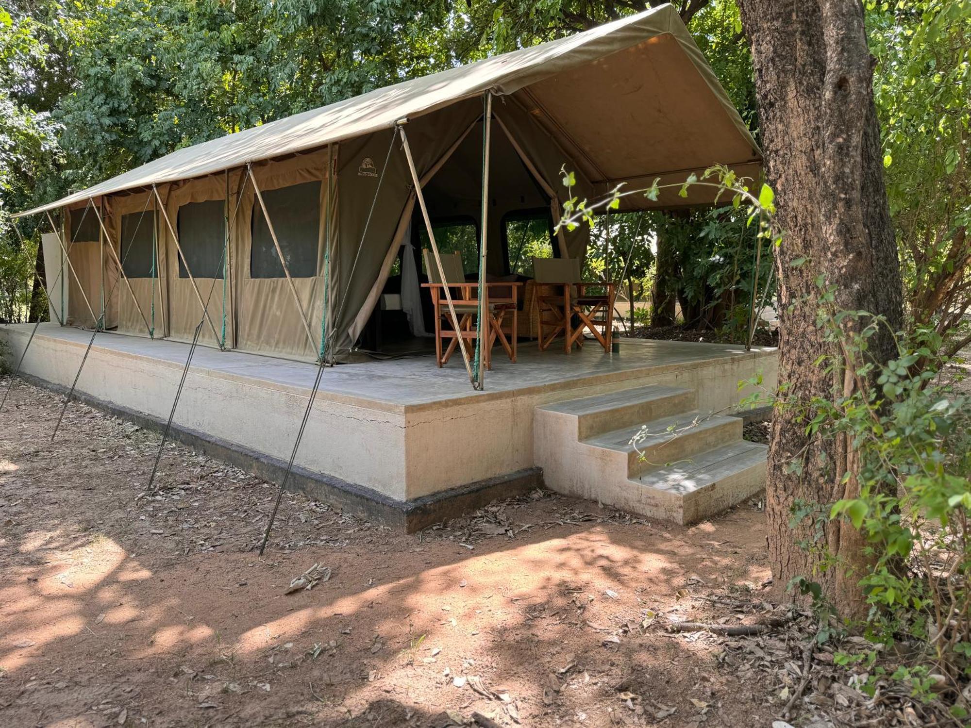 Msandile River Lodge Kakumbi Bagian luar foto