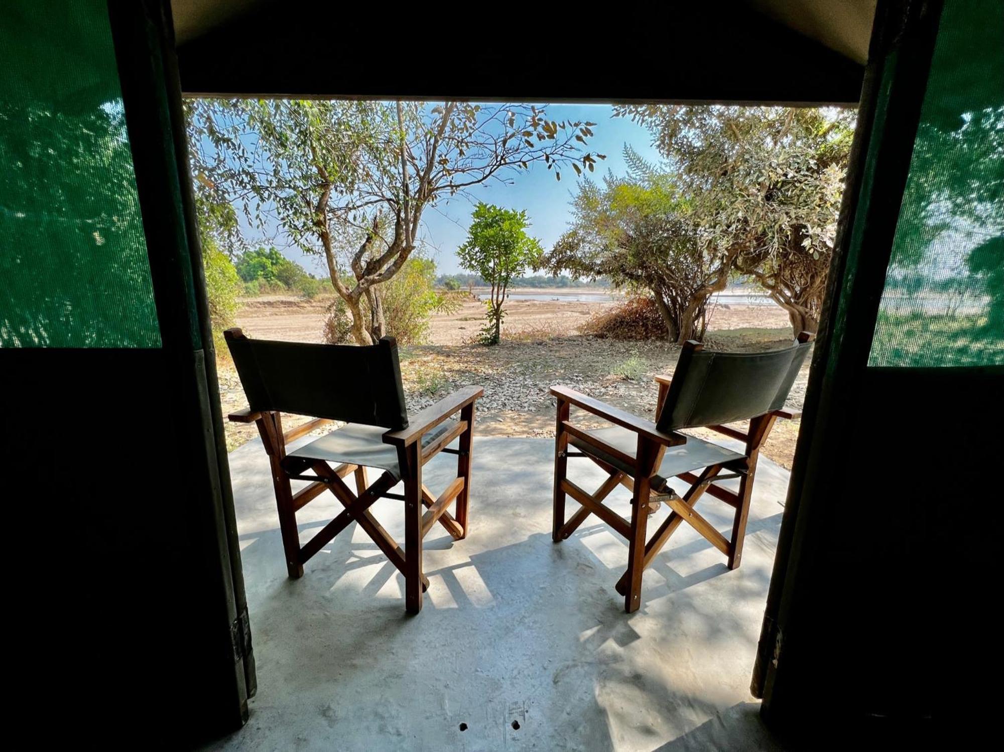 Msandile River Lodge Kakumbi Bagian luar foto